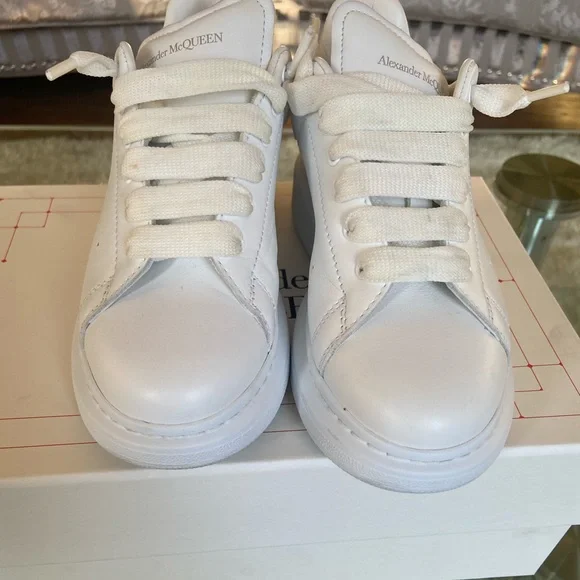 Authentic Alexander McQueen sneakers size 32